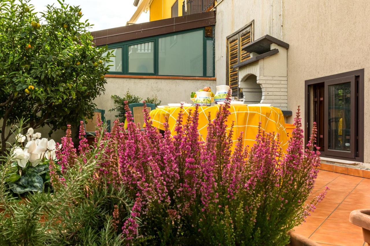Lillà - Home and Garden Riposto Eksteriør billede